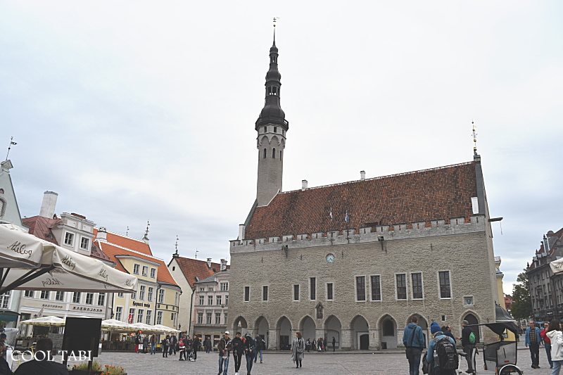 エストニア首都タリン、ラエコヤ広場旧市庁舎